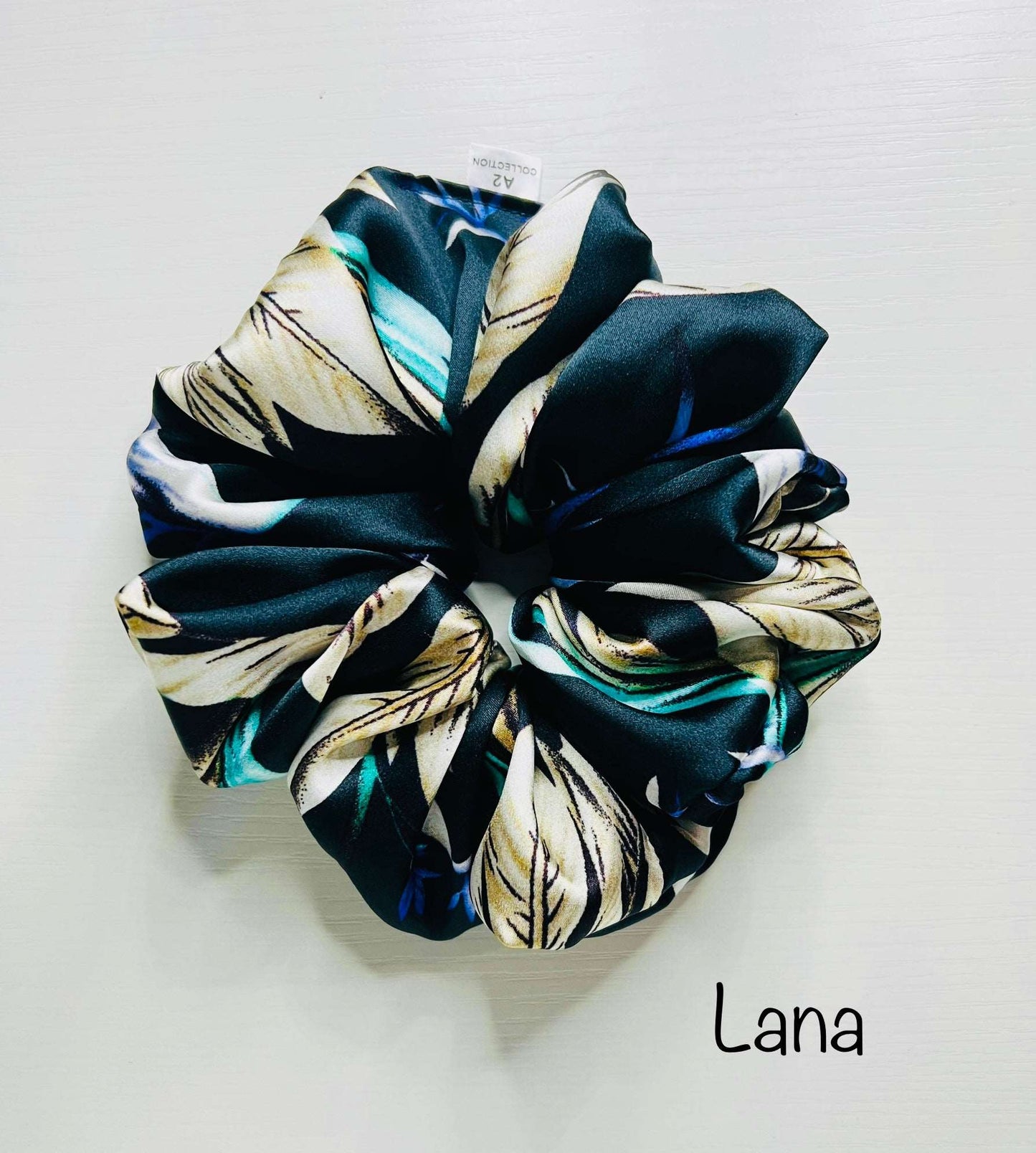 Chic scrunchie crafted with care